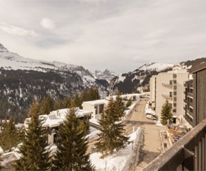 100 m far from the skilifts! From 930 �/week the 2 rooms 5 pers. ski holidays