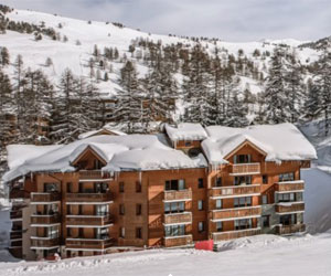 Doorstep skiing! Holiday deals: ski break from 704 �/week an apartment 4 pers. 
