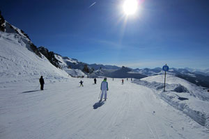 Package skiing in February